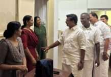 നിശബ്ദ പ്രചാരണത്തിൽ മാത്യു കുഴൽനാടൻ